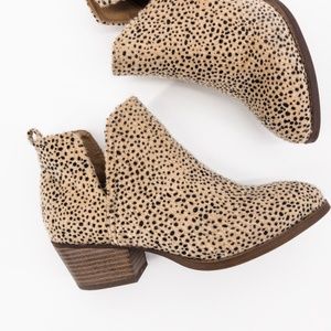 chinese laundry caring cheetah booties